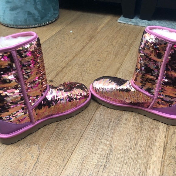 New UGG Classic Short Sequin Boot, Pink Sparkly Boots, UGGs w Sequins, … - Picture 6 of 11